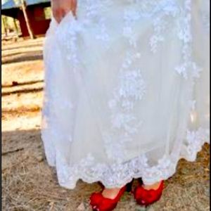 Beautiful wedding dress!